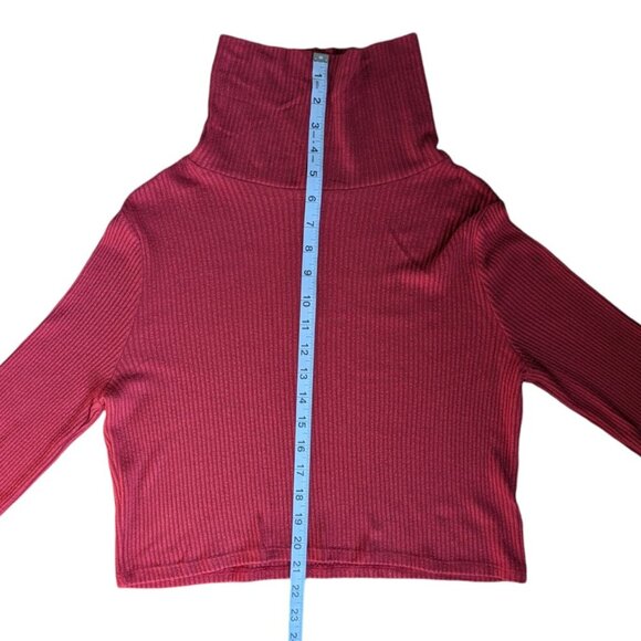 Garage Red Turtleneck Ribbed Short Sweater Women Size Medium - Picture 10 of 12